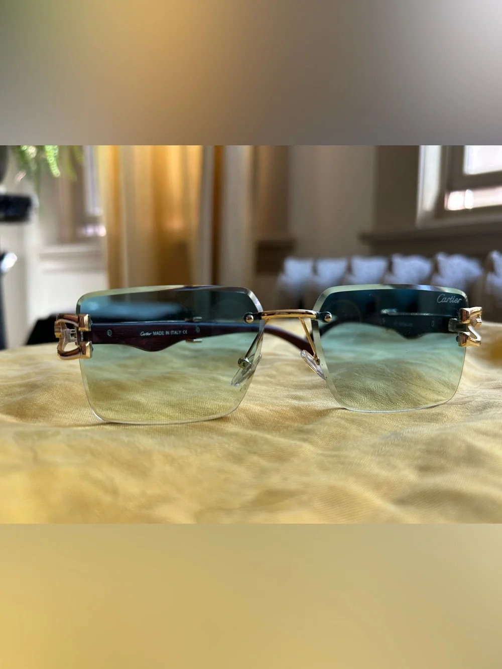 N/A stylish rimless