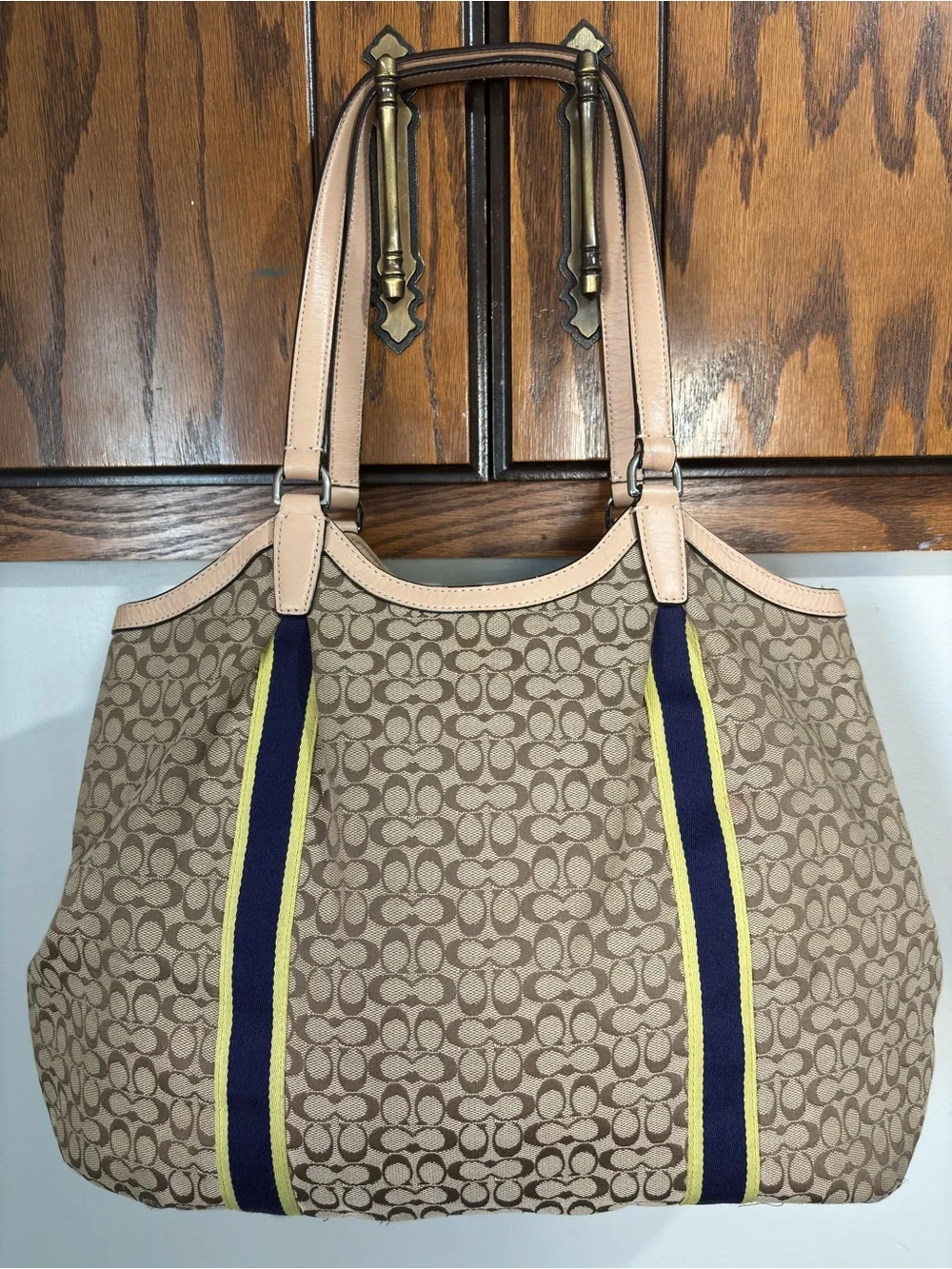 Coach tote signature