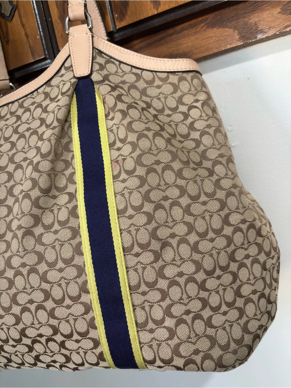 Coach tote signature