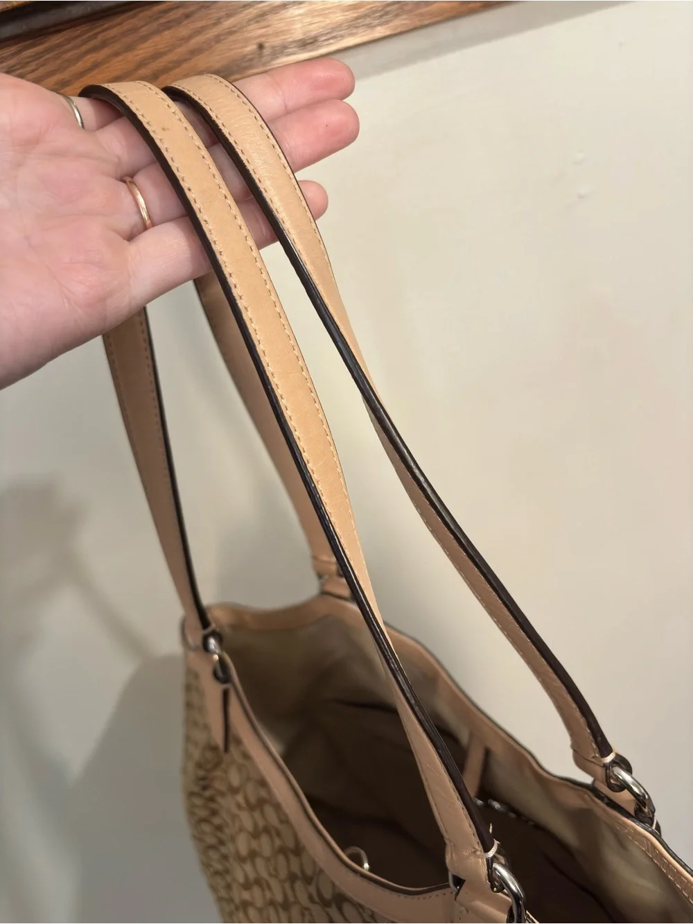 Coach tote signature