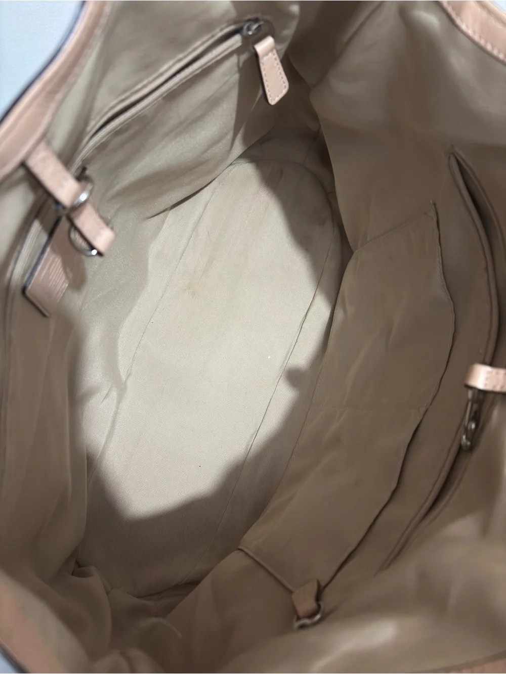 Coach tote signature
