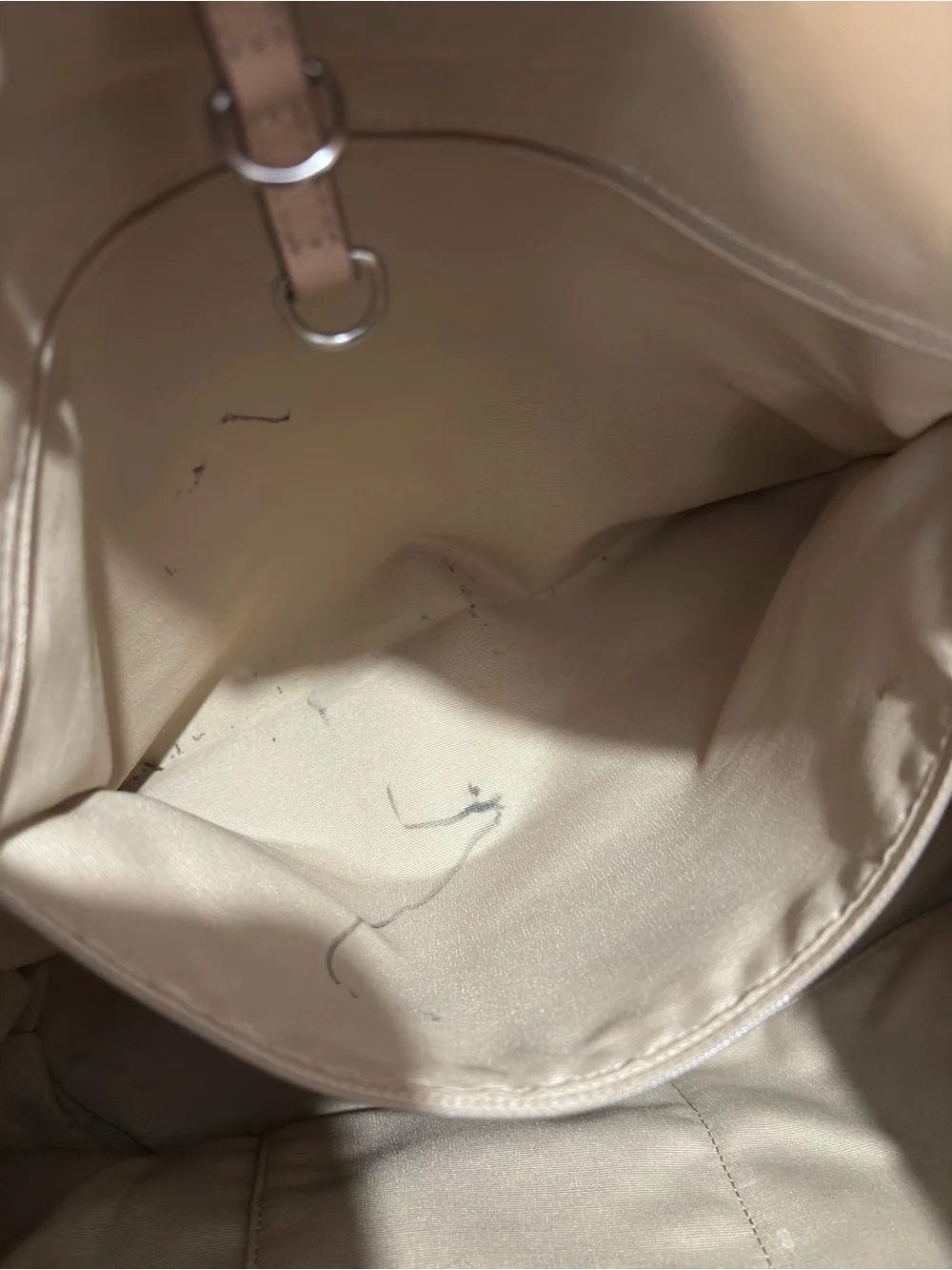 Coach tote signature