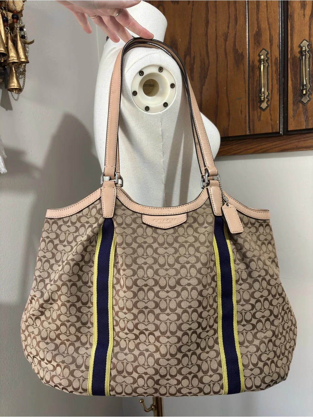 Coach tote signature