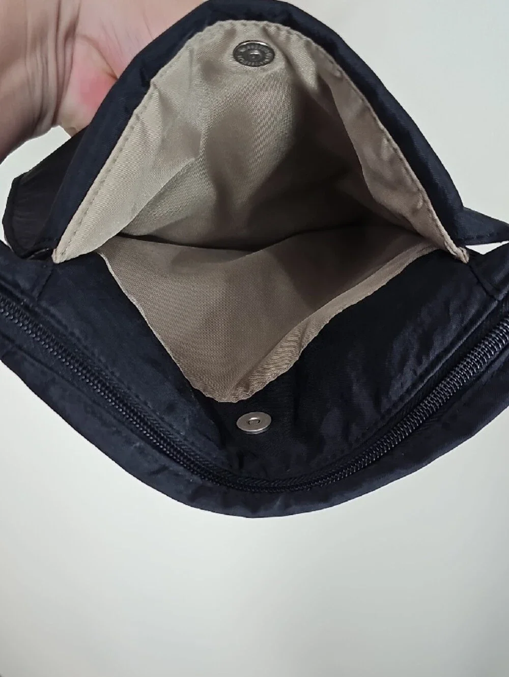 Baggallini black nylon