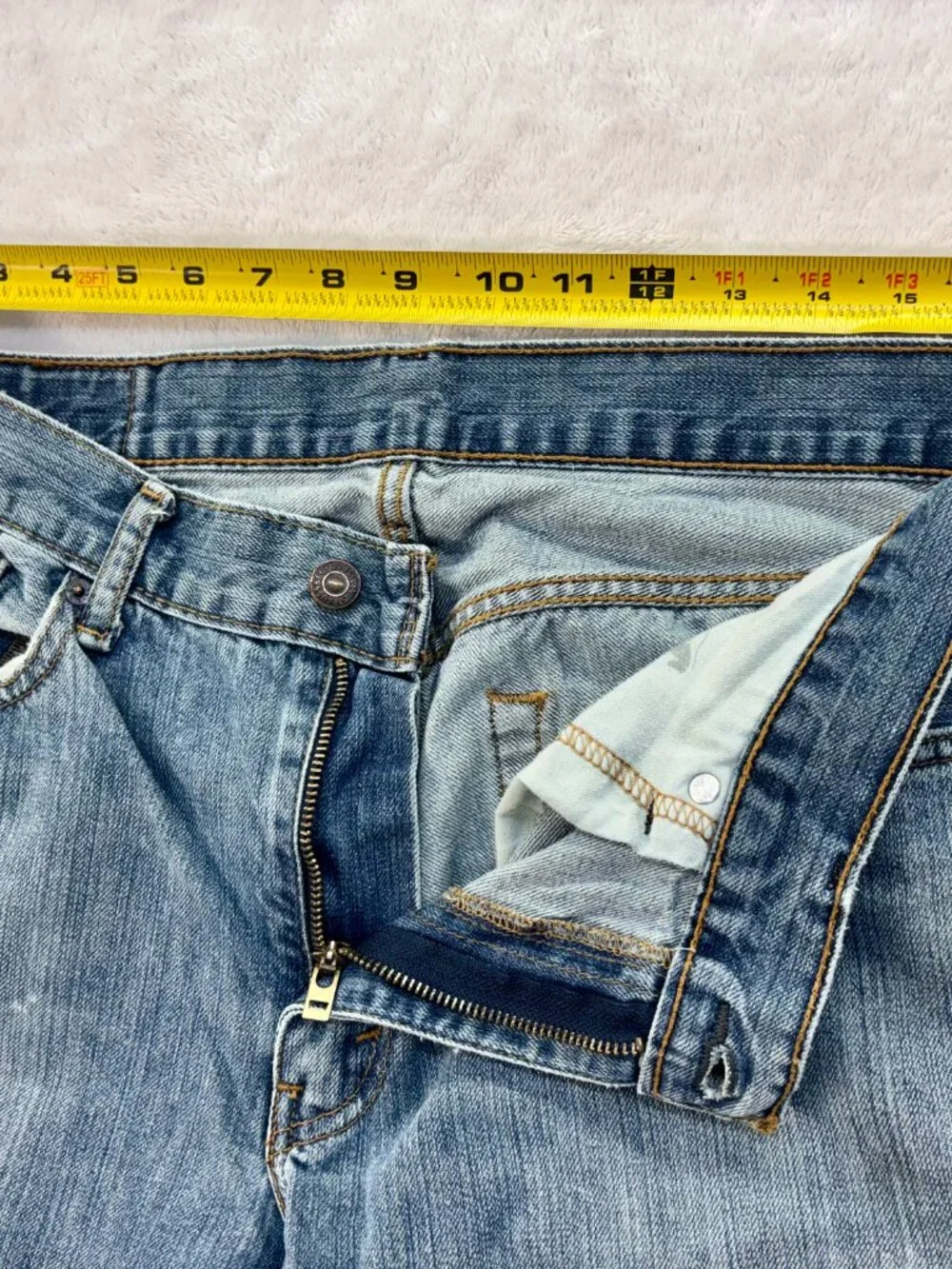 Levis brand levi