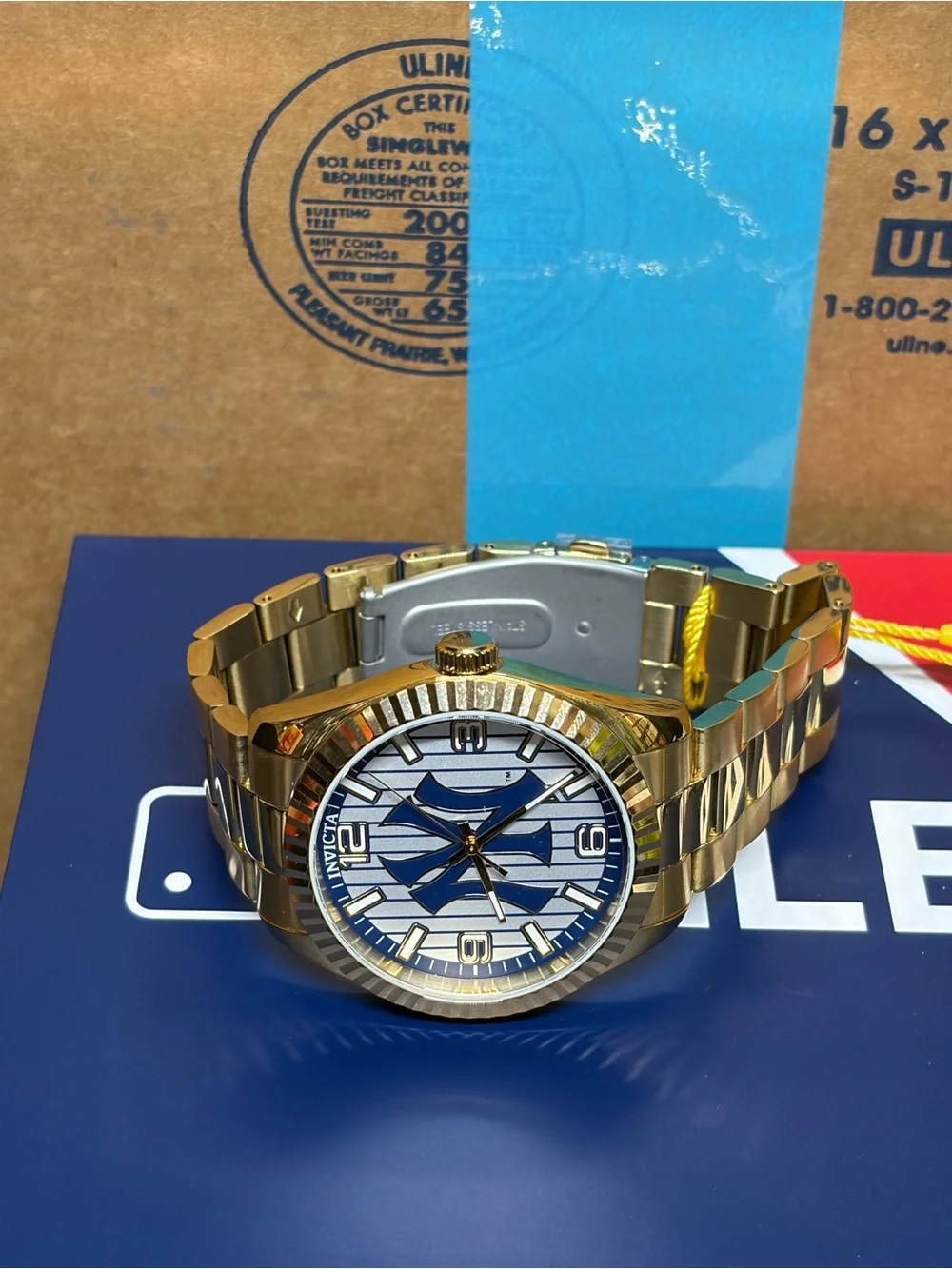 Invicta bold gold