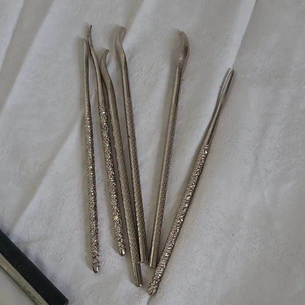 None elegant silver