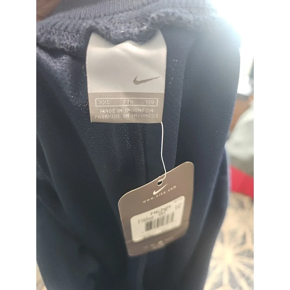 Nike men woven
