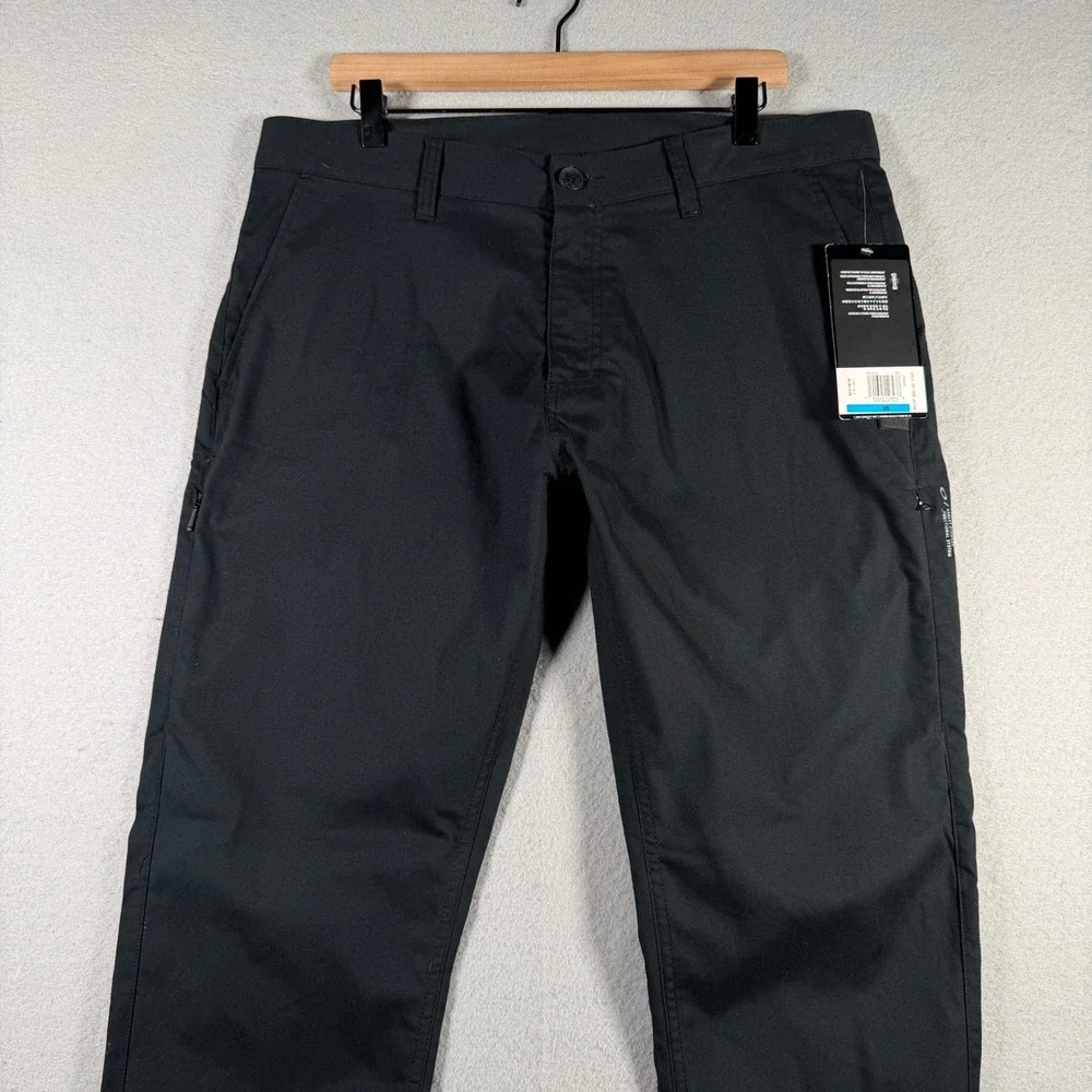 Oakley icon chino