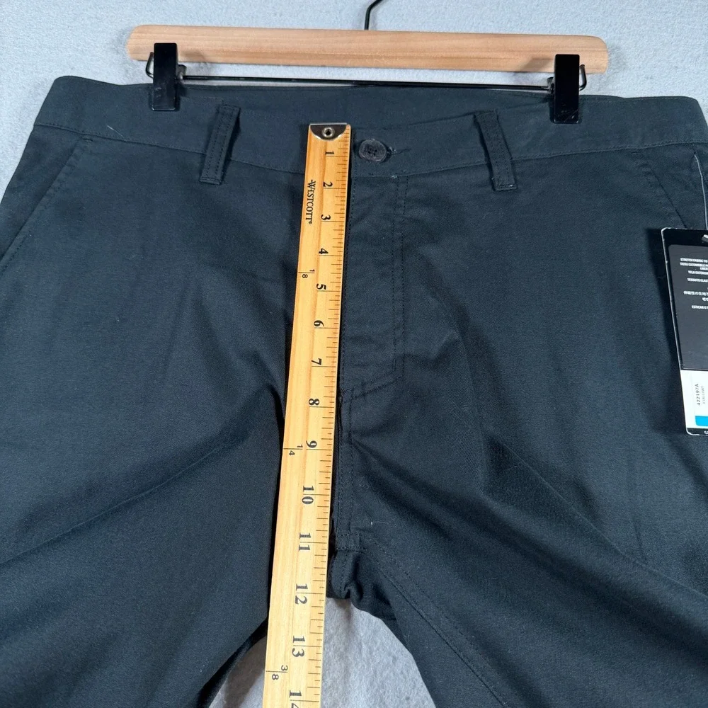Oakley icon chino