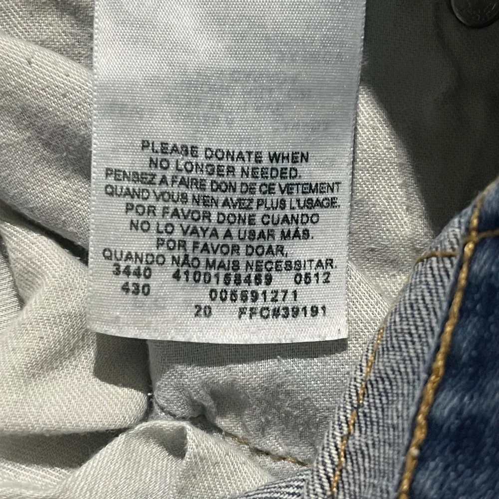 Levis levi 569
