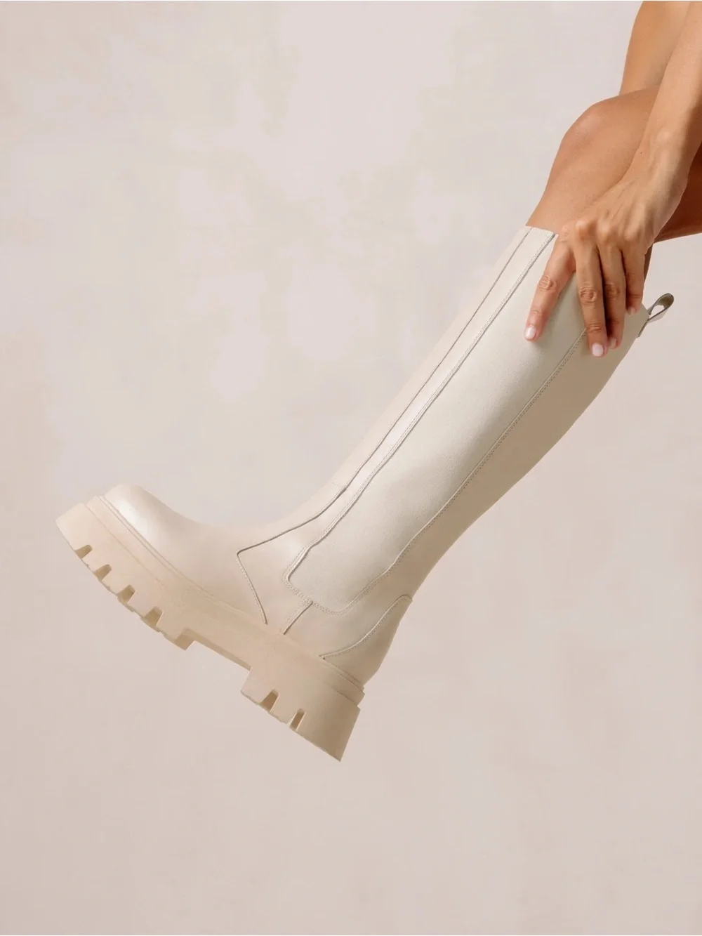 ALOHAS Go Getter Boots in Cream 41