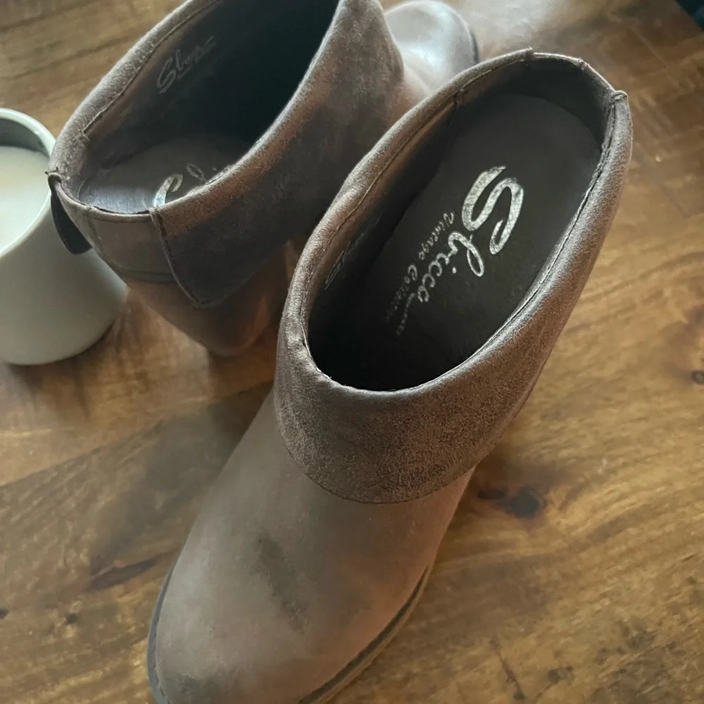 Sbicca adorable bootie