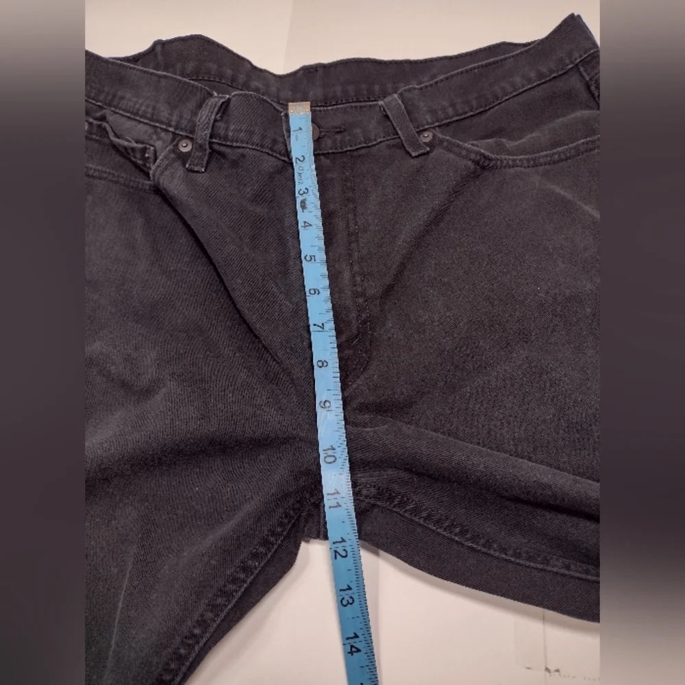 Levis sleek black