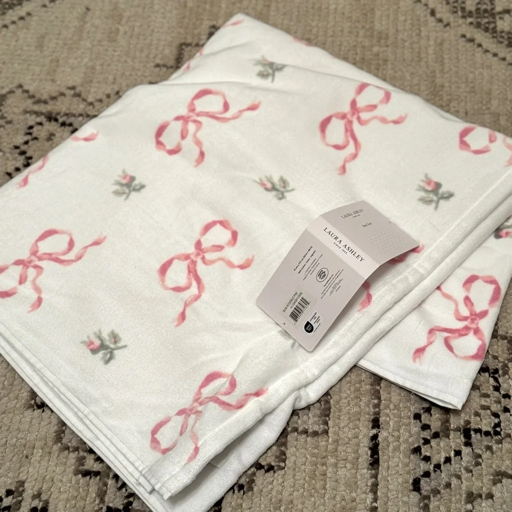 Laura Ashley laura ashley