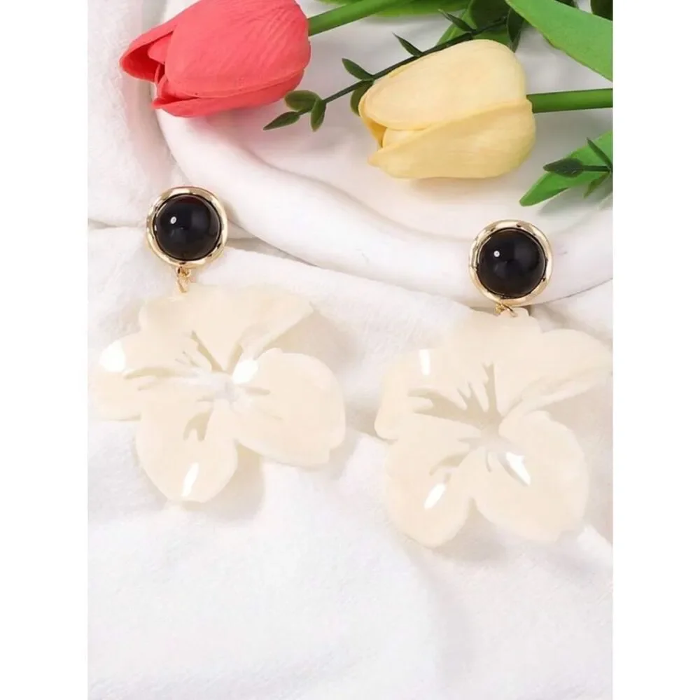 Zara statement white