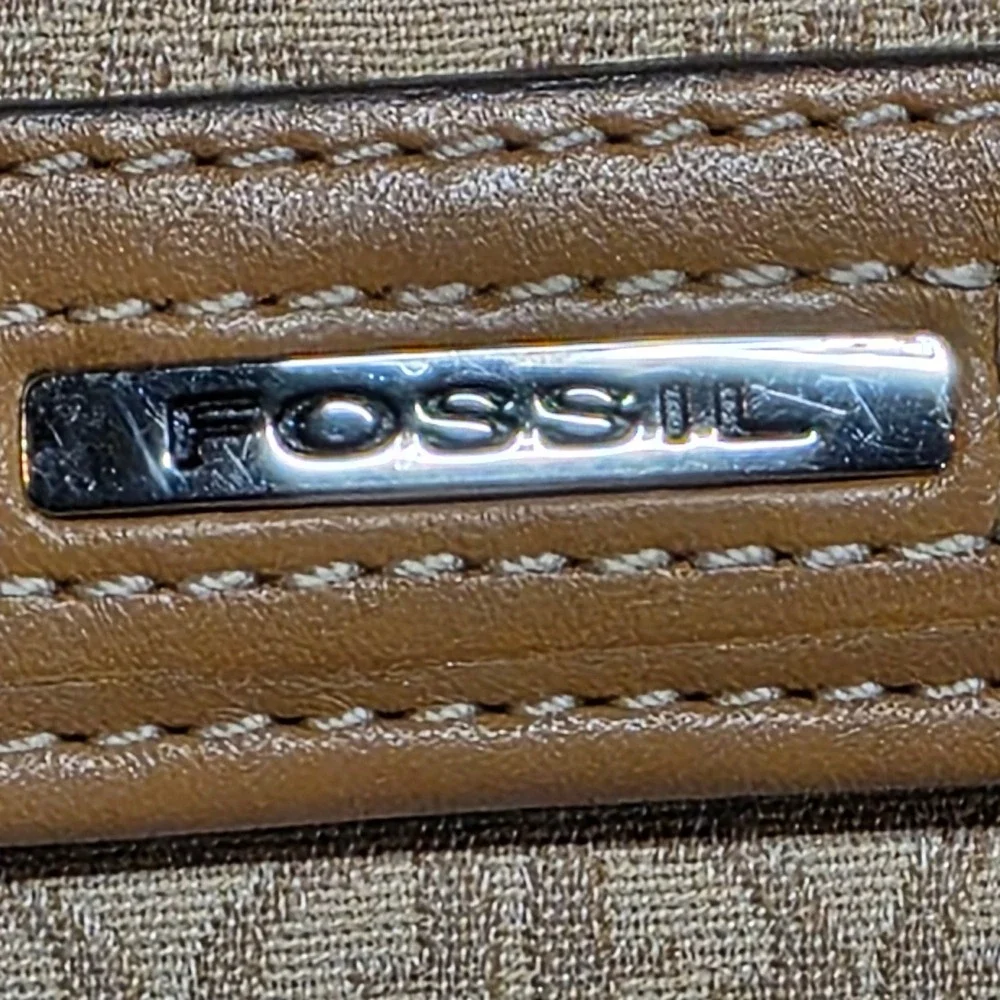 Fossil carry your
