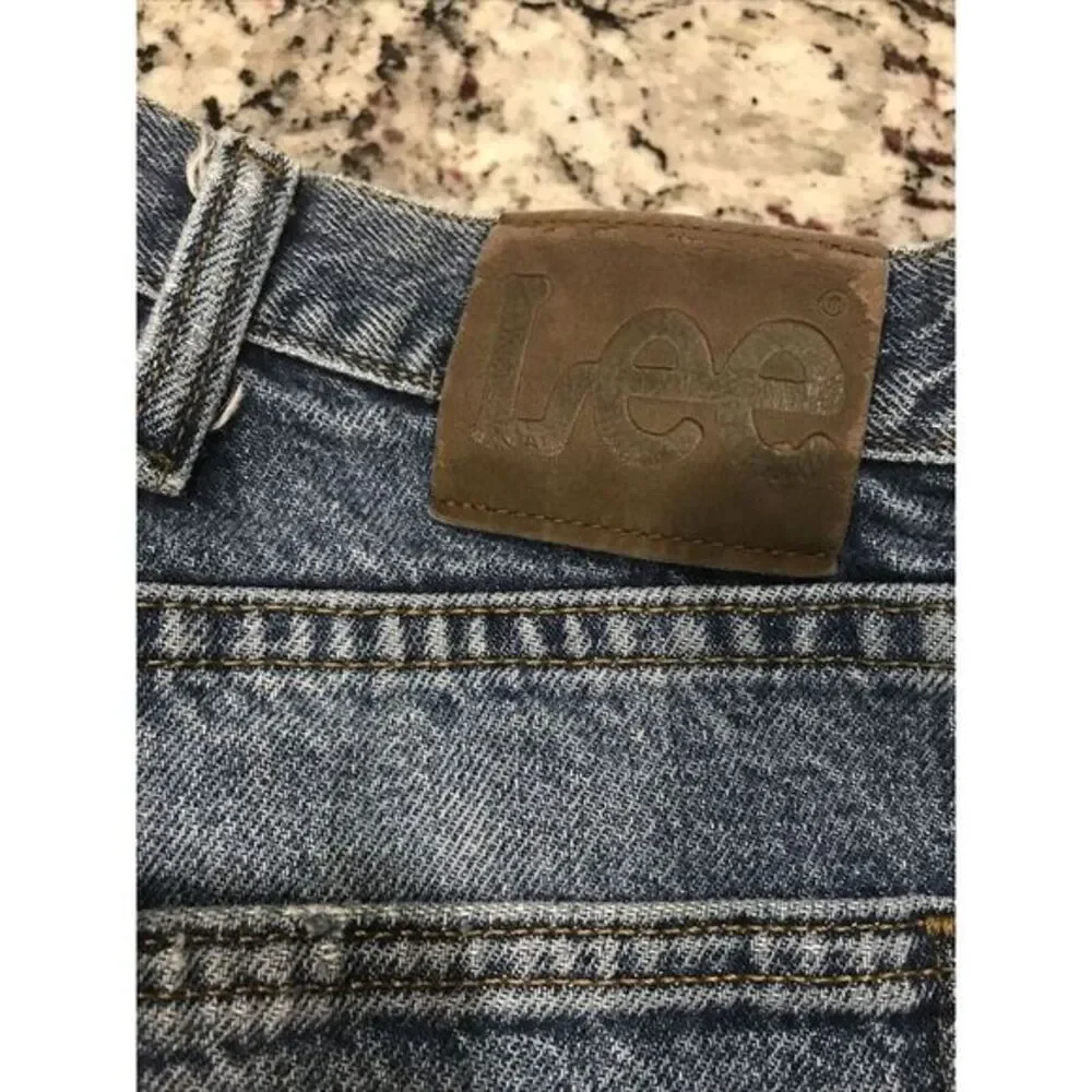 Lee distressed regular