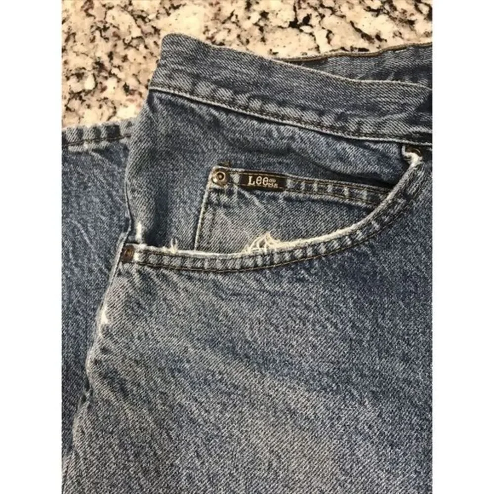 Lee distressed regular