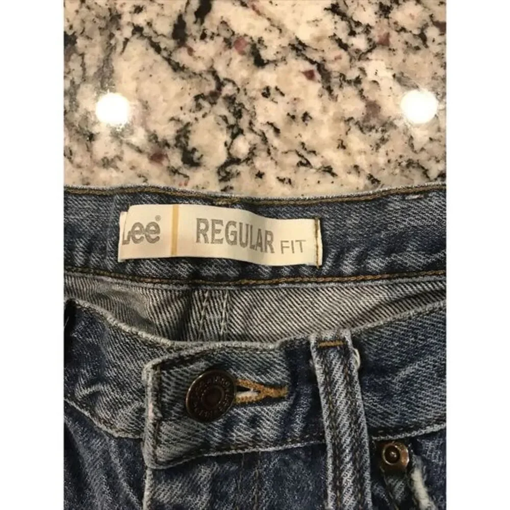 Lee distressed regular