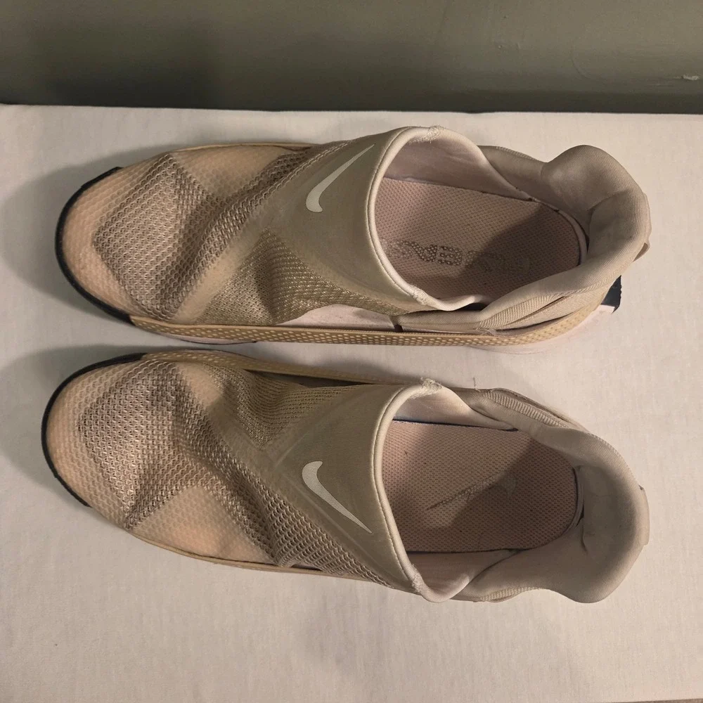 Nike women size