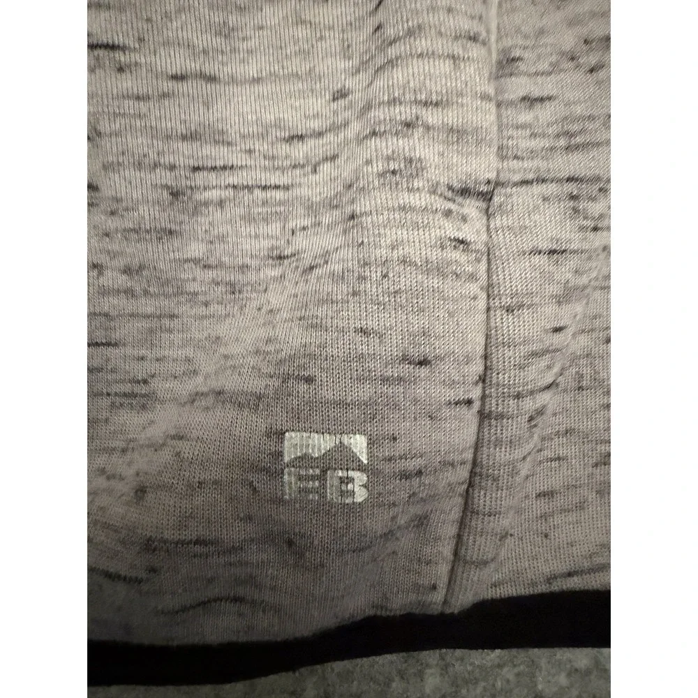 Eddie Bauer sweatshirt 29