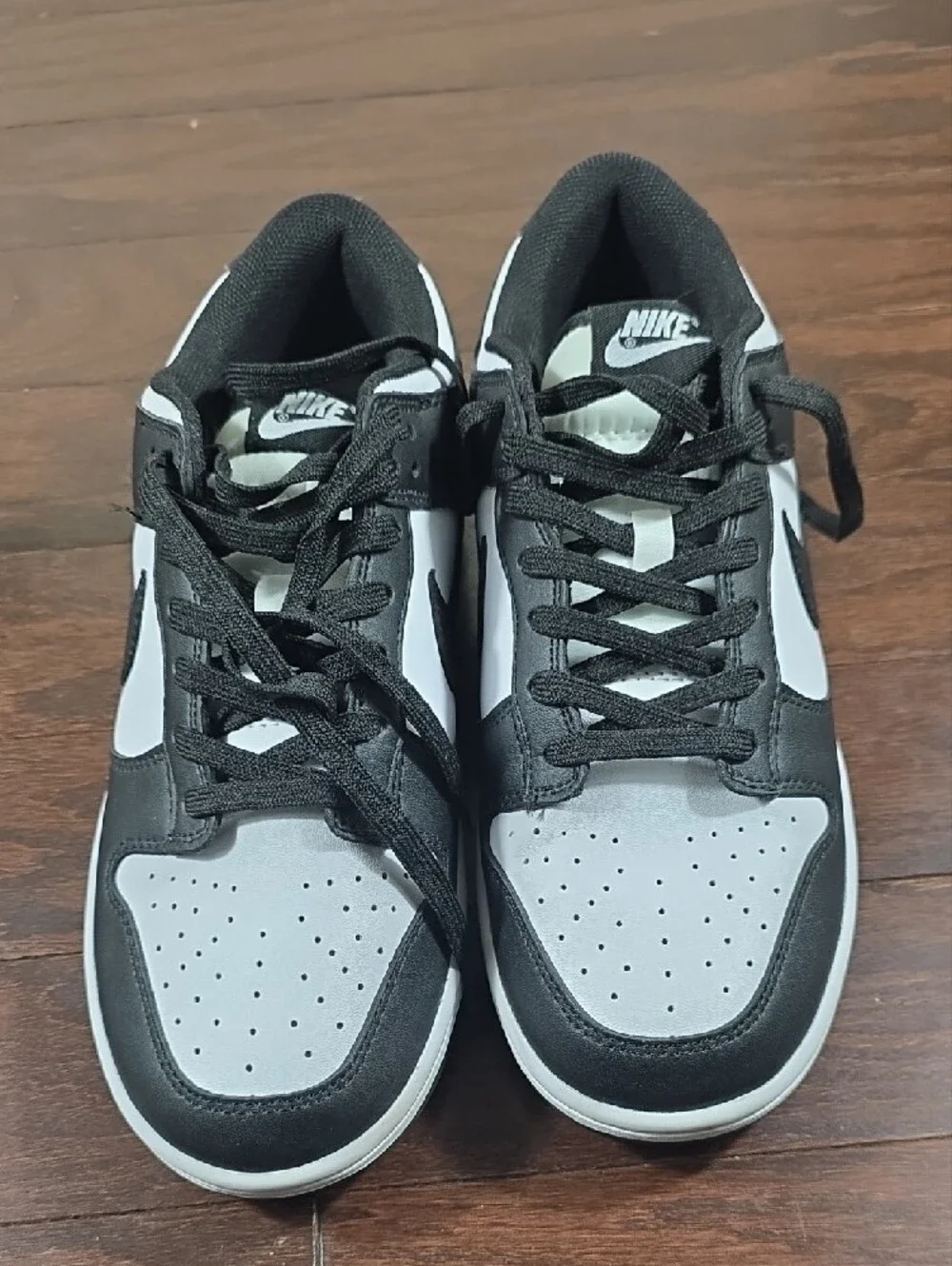 Nike classic low