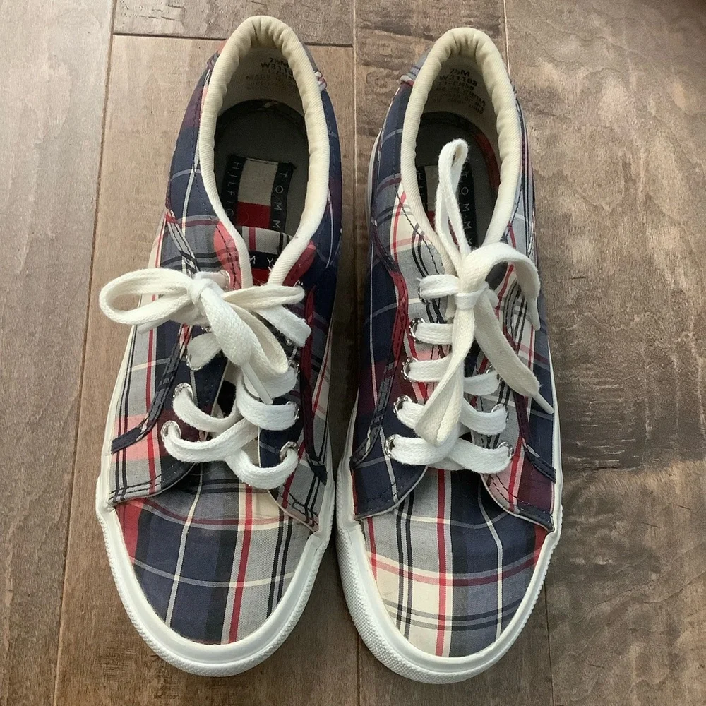 Tommy Hilfiger chic tommy