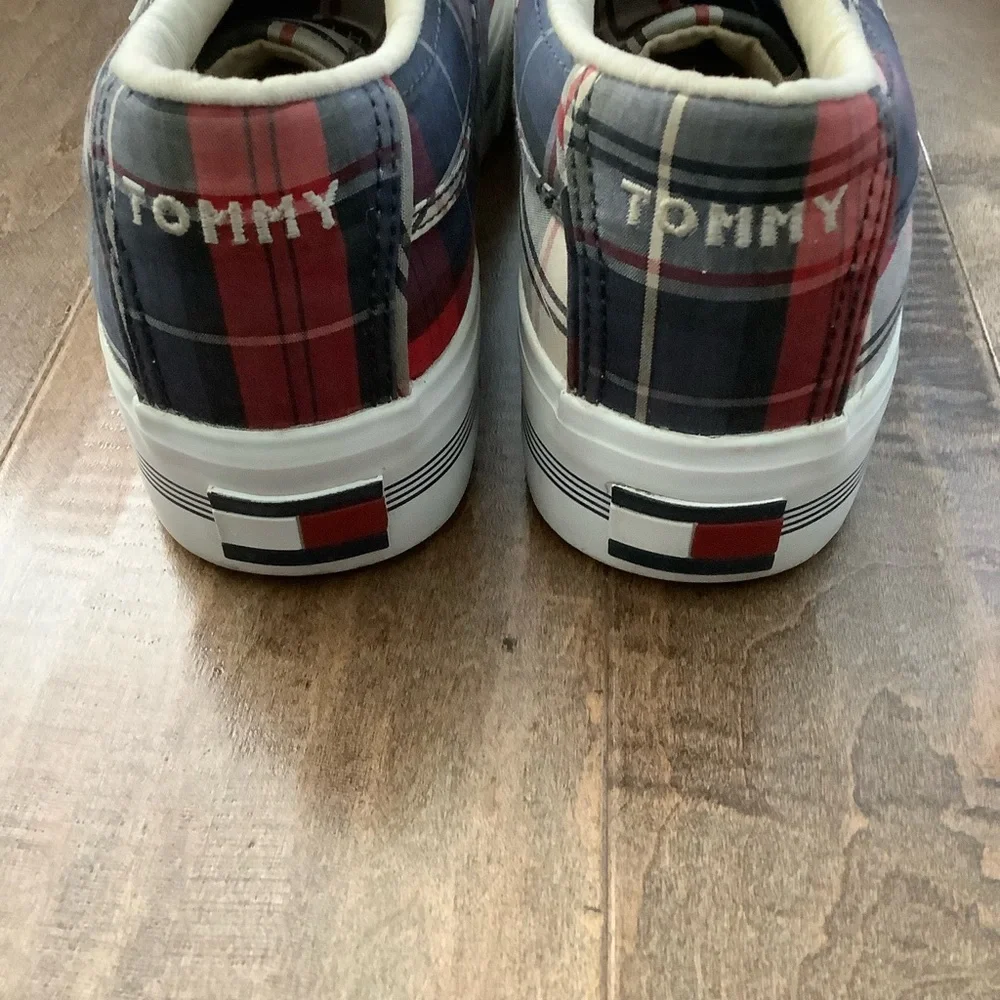 Tommy Hilfiger chic tommy