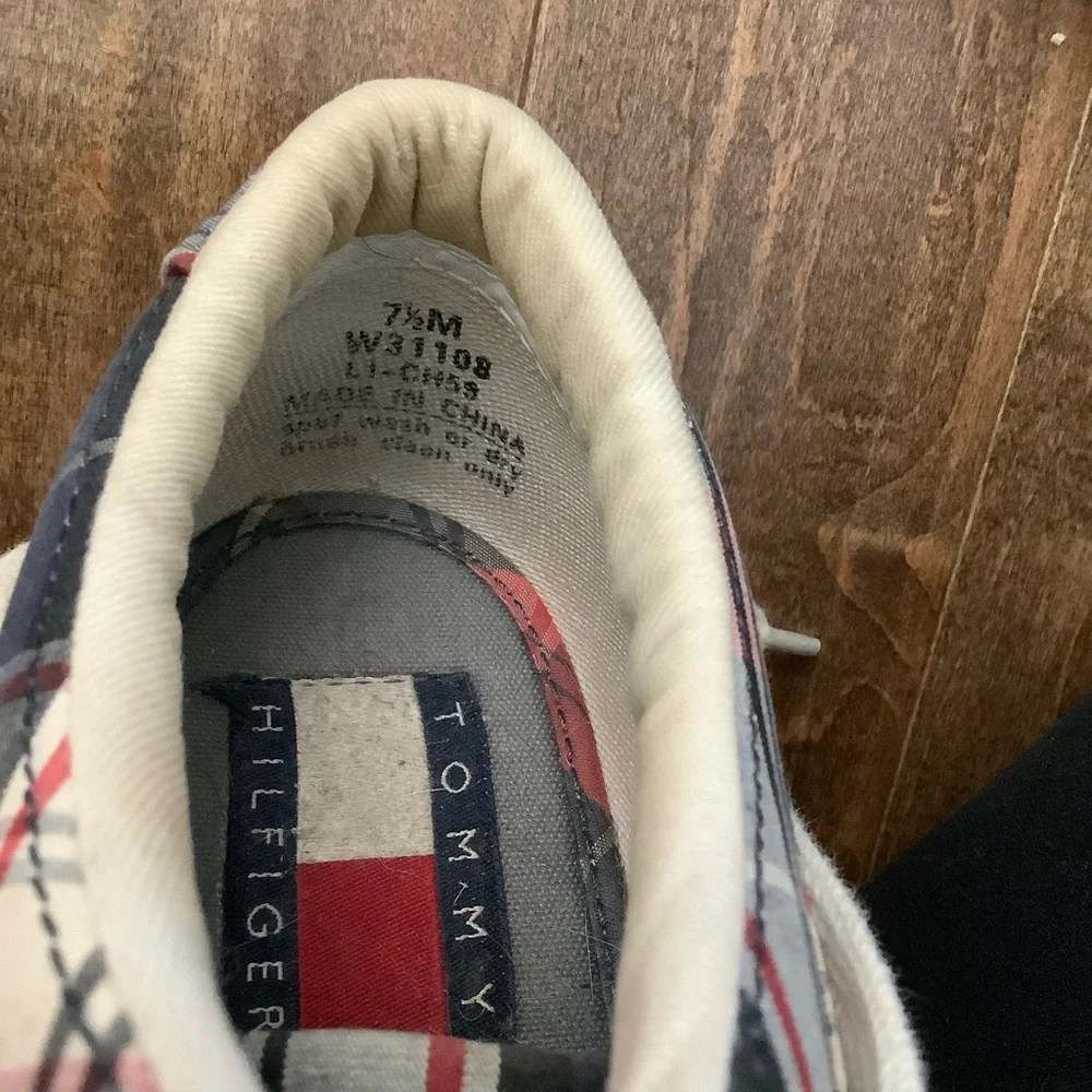 Tommy Hilfiger chic tommy