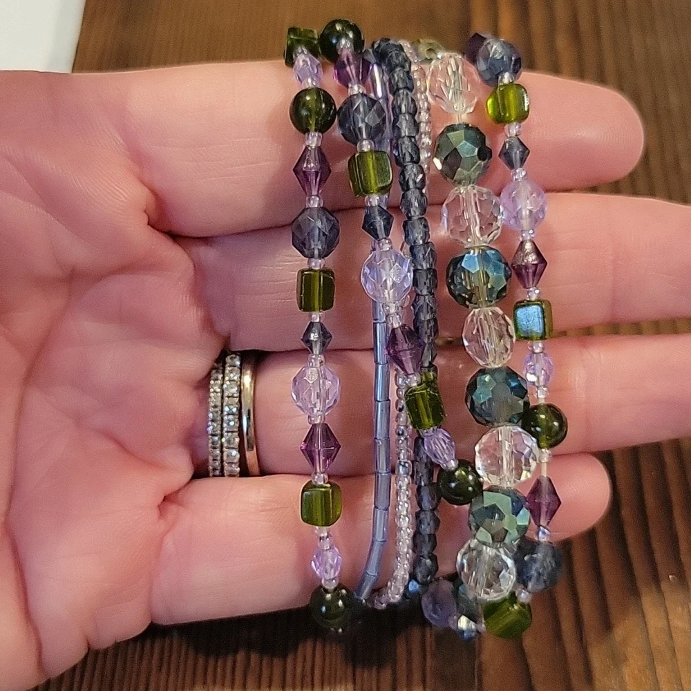 Source Unknown beaded braclet