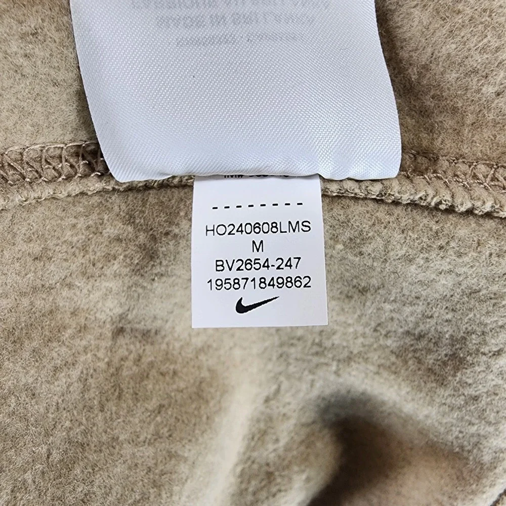 Nike sweatshirt looks