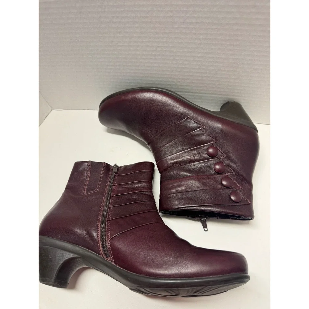 Naot leather ankle