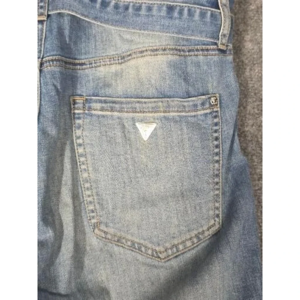 Guess zipper off
