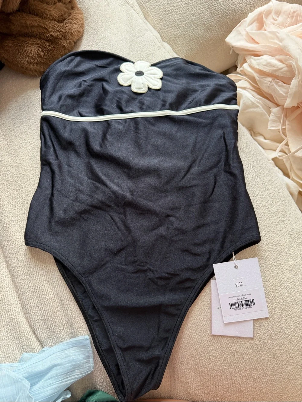Asta Resort chic strapless