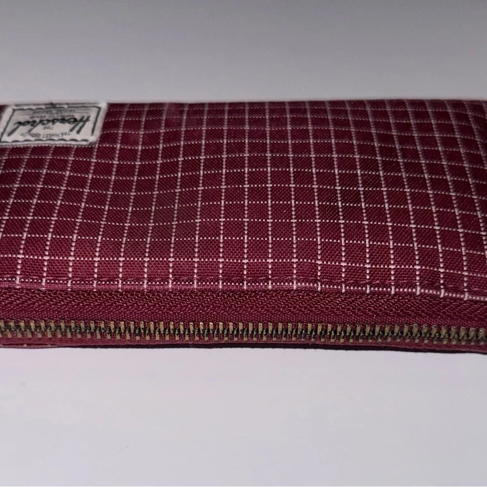 Herschel Supply Company | good