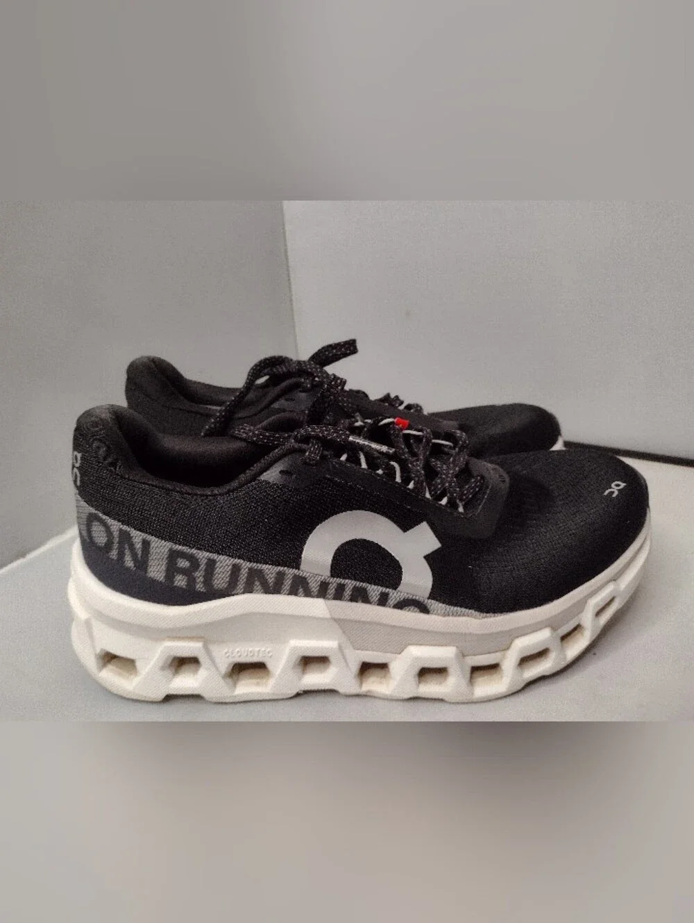 On Running missing insoles