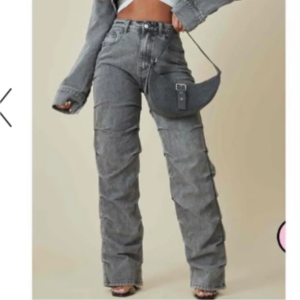 PrettyLittleThing stylish straight