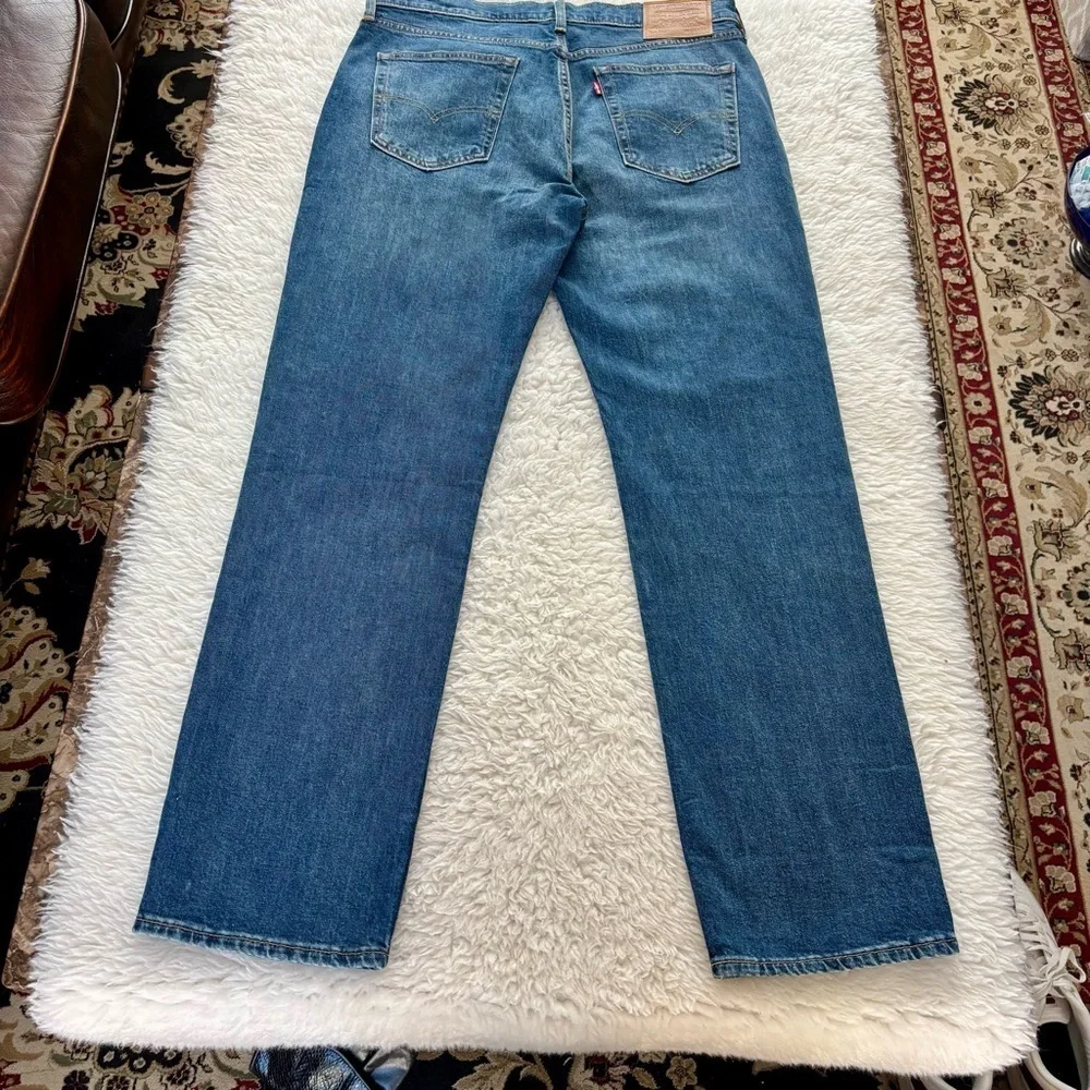Levis timeless straight