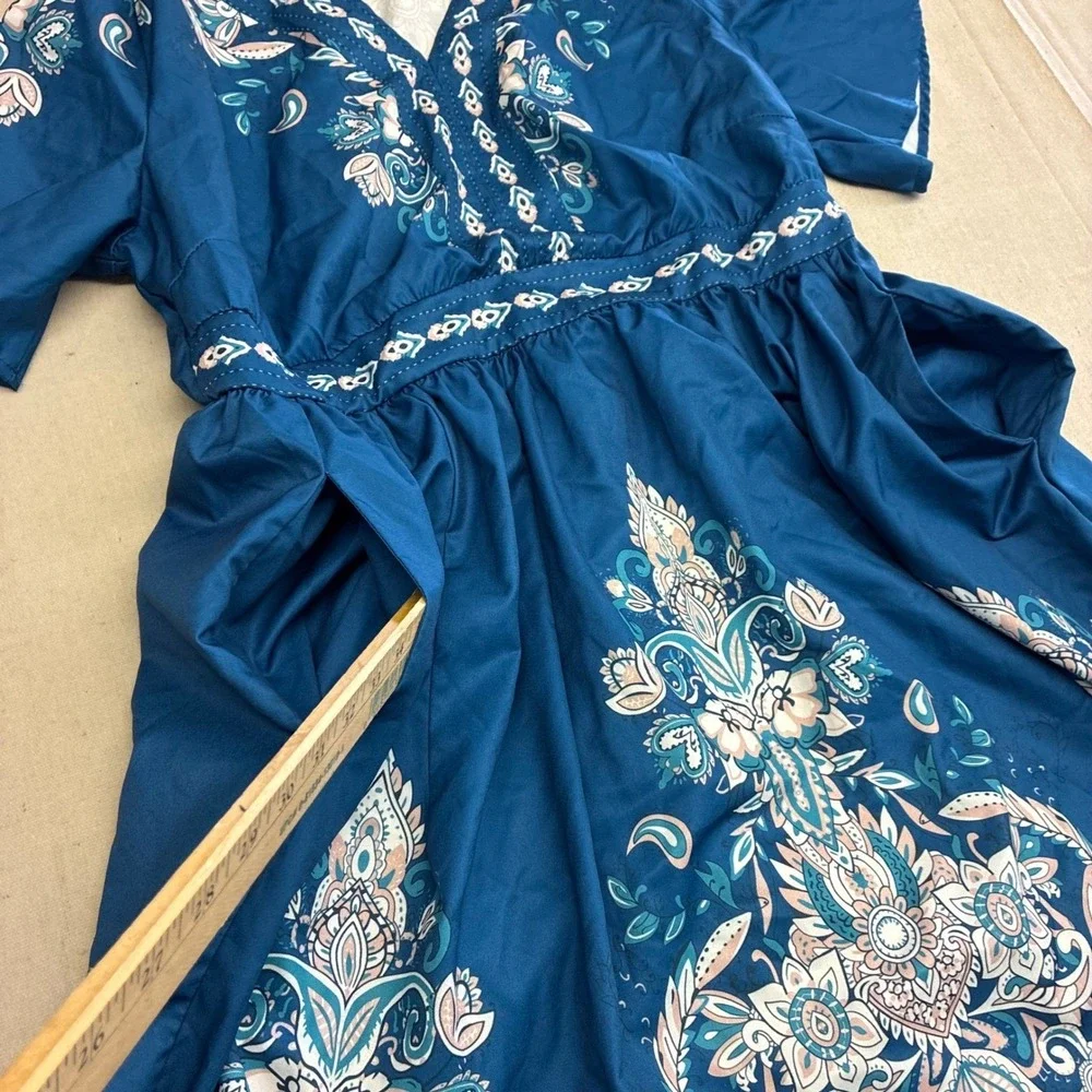 BloomChic Blue Floral Boho Dress NWoT 12 V‎ Neck Flutter Sleeve Empire Boho Chic