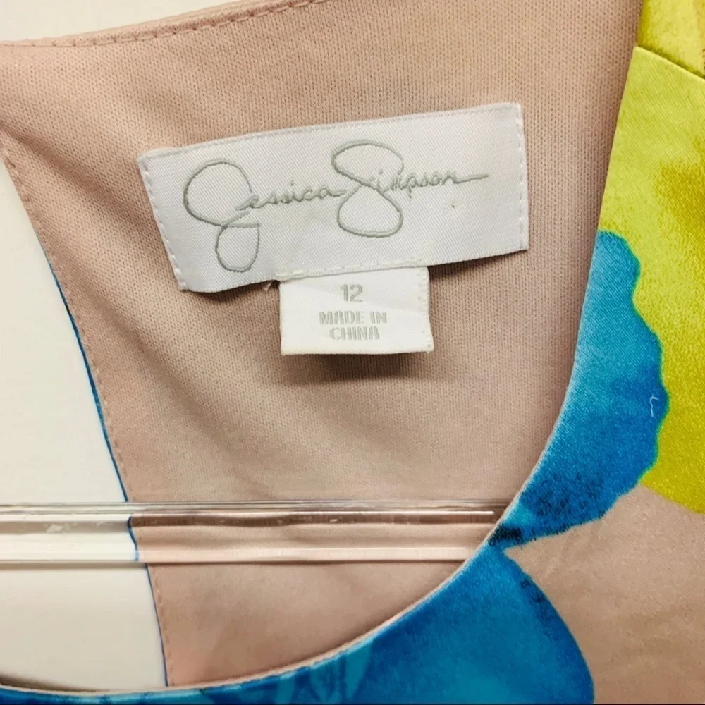 Jessica Simpson stylish summer