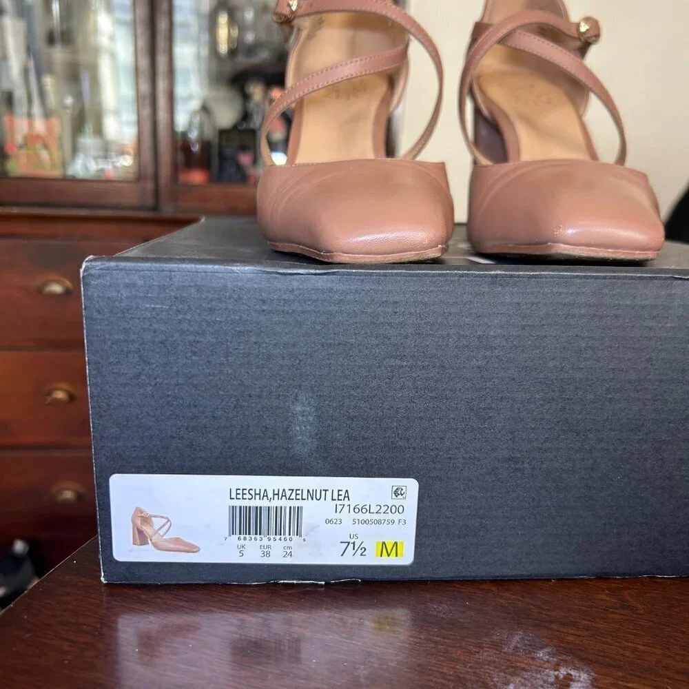 Naturalizer Women's Leesha Strappy Closed Toe Block Heel Pump