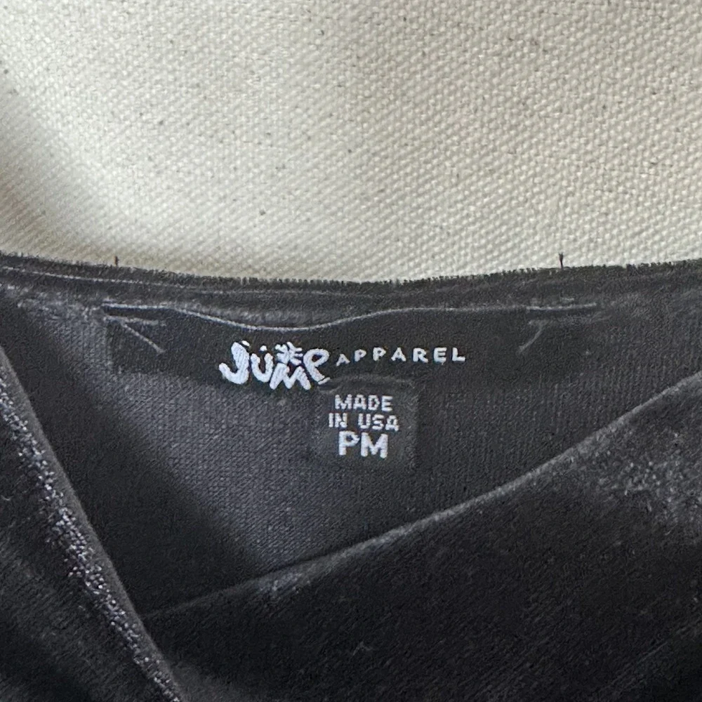 Jump this item