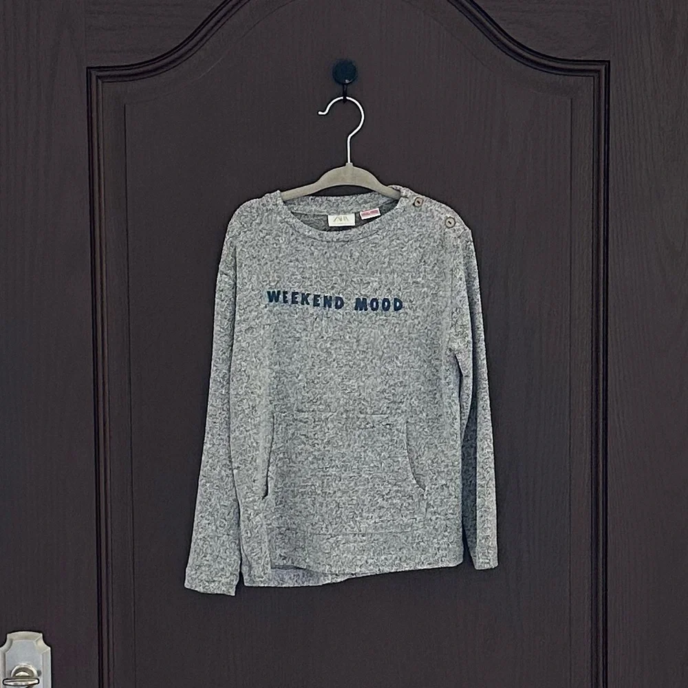 3/$15 Zara Kids Weekend Mood Sweater Gray Knit Pullover Long Sleeve Top Size 4-5