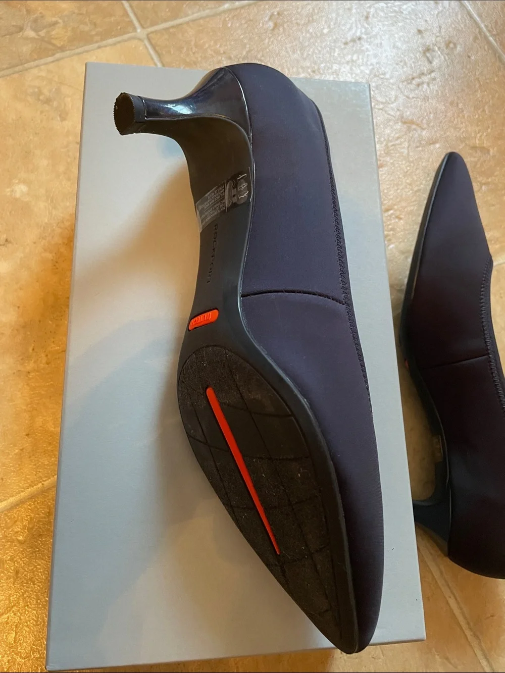 Rockport elegant pointed