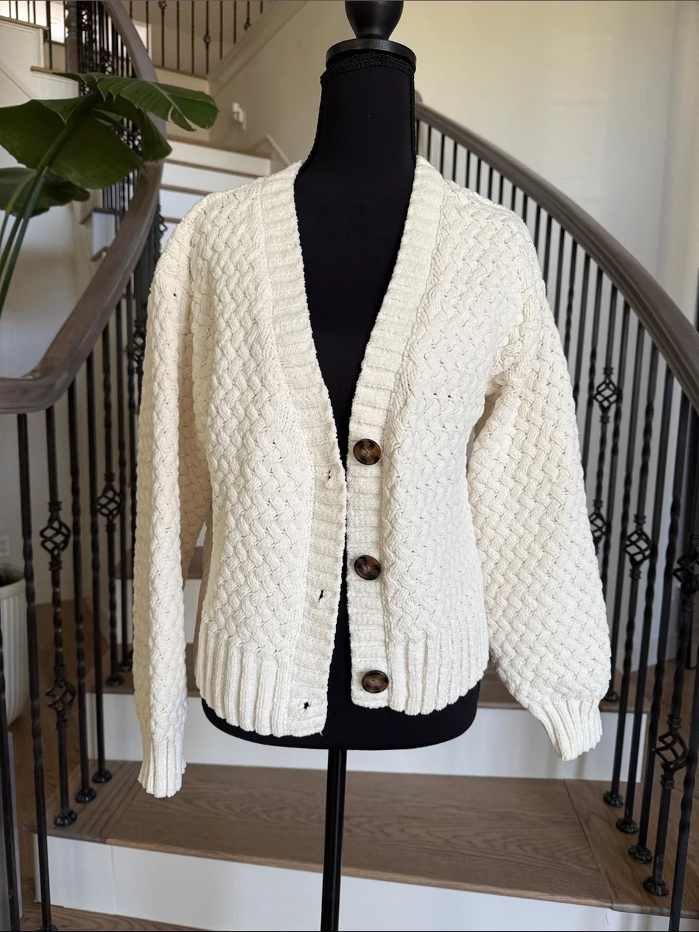 Pink Rose Cream Chunky Knit Button-Front Women's Cardigan (M)
