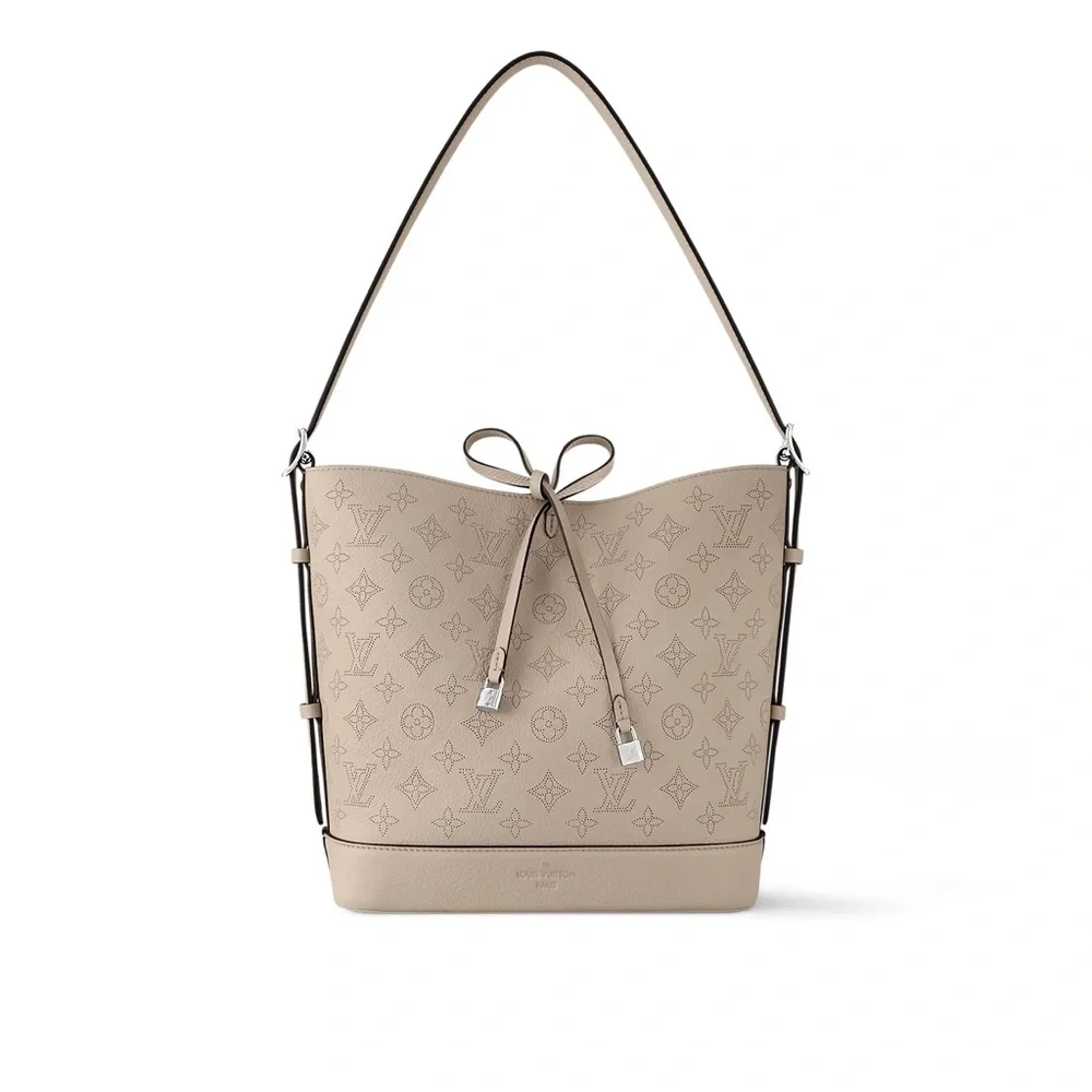 Louis Vuitton color ships bottom