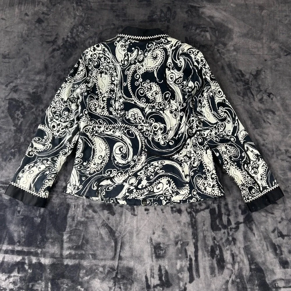 Anage jacket showcases