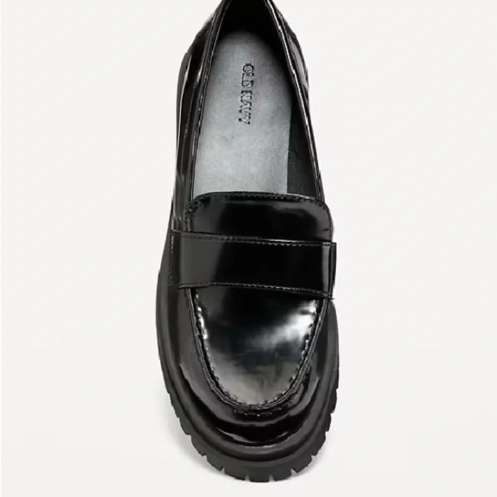 Kid’s Black Patent Lug Sole Penny Loafers Size 12