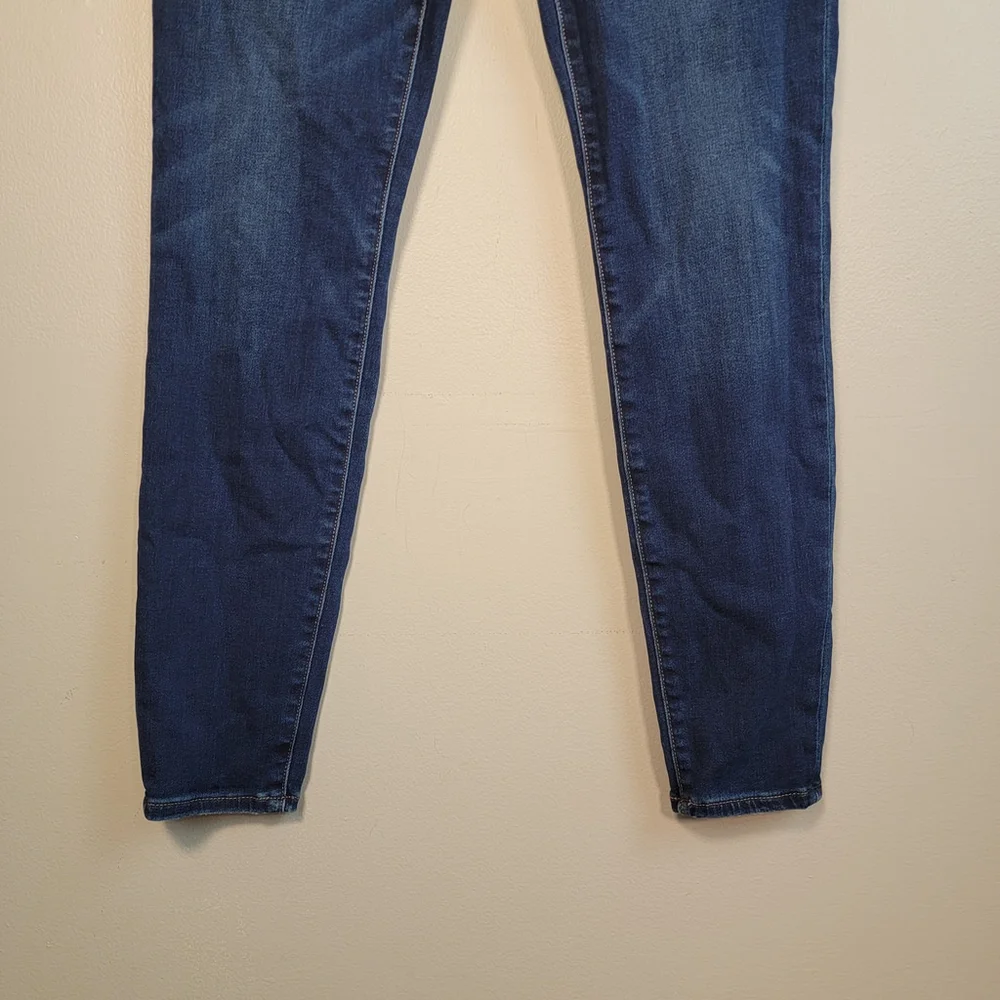 American Eagle Outfitters excellent like